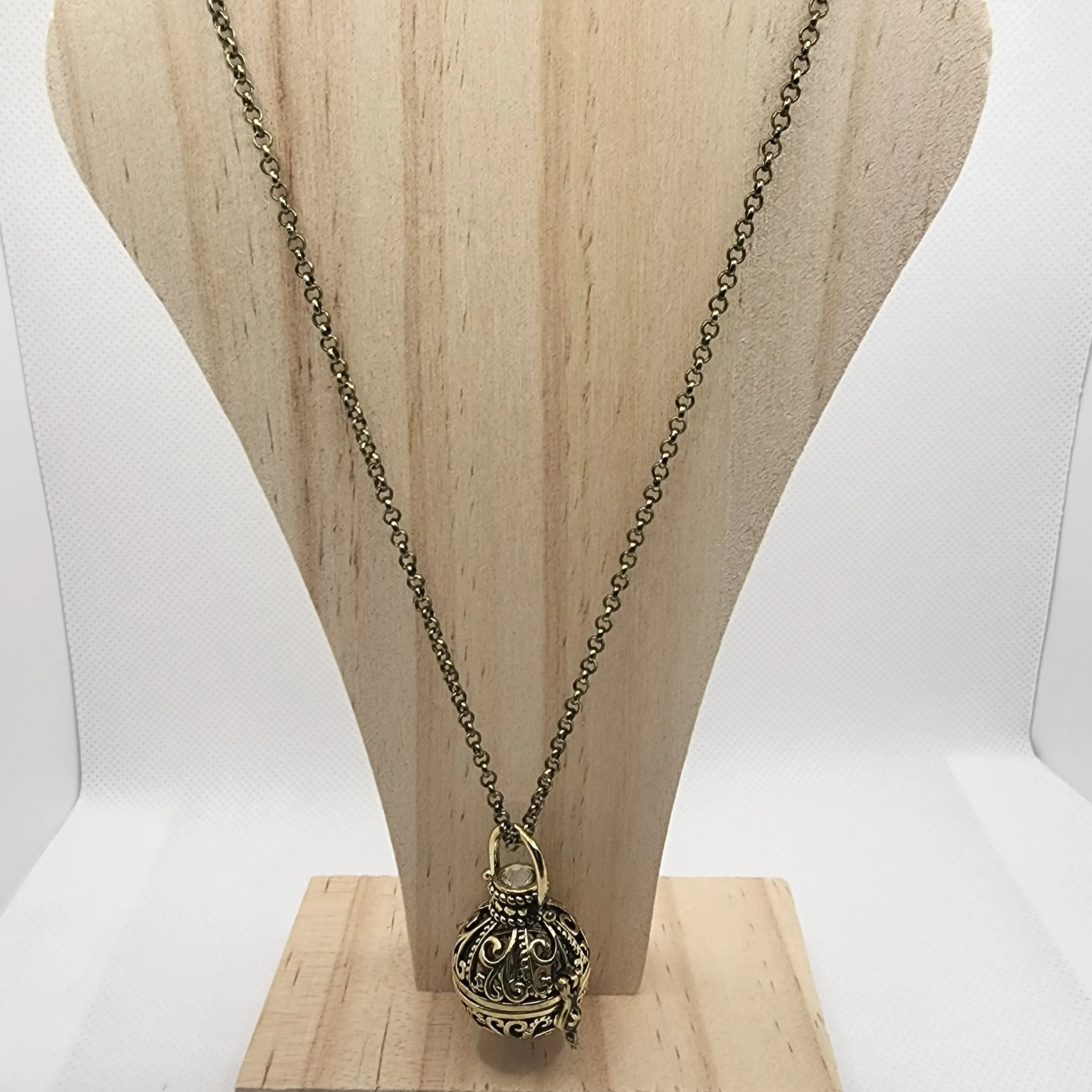 Essential Oil Diffuser Necklace twisted ball for aromatherapy Daily