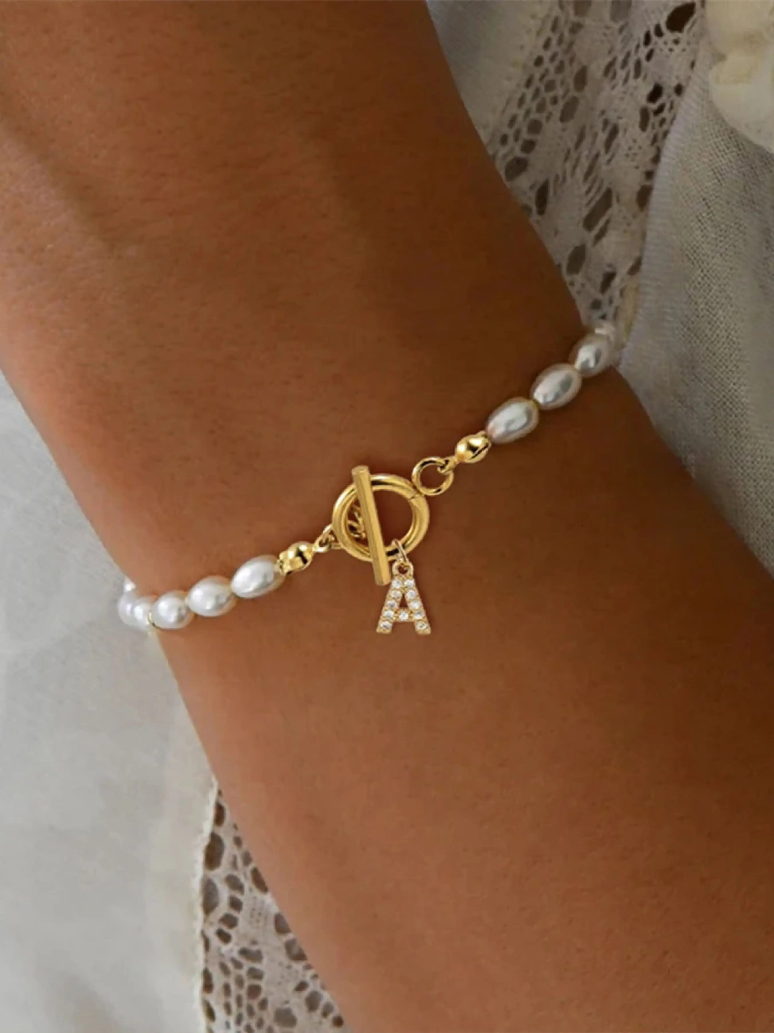 Elegant Letter Design Faux Pearl Ot Buckle Bracelet, Initial Bracelet, 2024 New Style Fashionable Jewelry for Women & Girls, Trendy All-match & Exquisite Jewelry for Birthday Gift, Beaded Decor Bracelets
