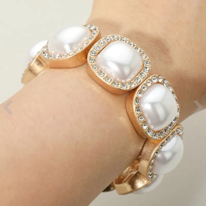 PEARL FRAME BEADED BRACELET