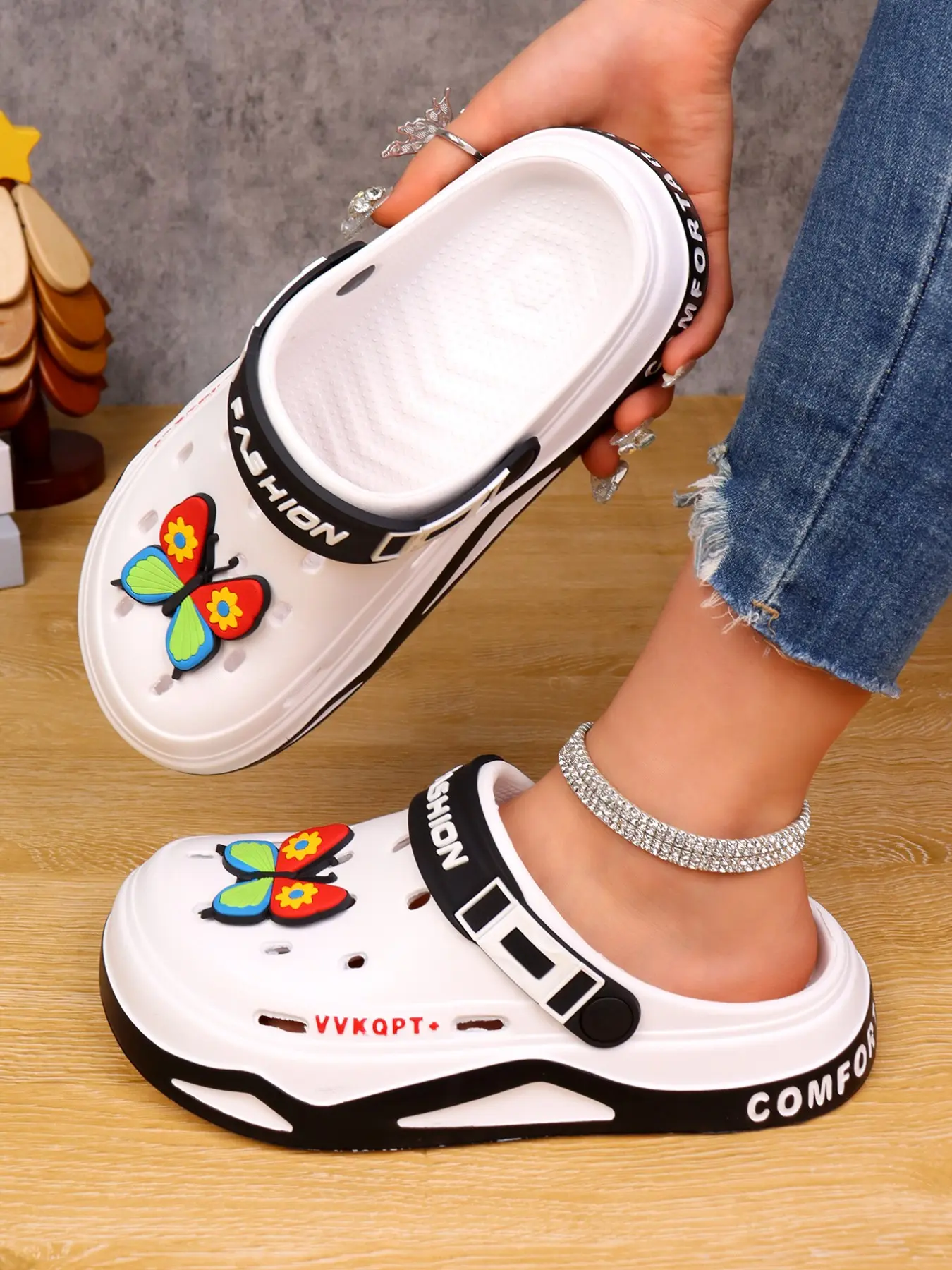 Unisex Thick Sole Cut-Out Slippers, Summer Slide Slippers, Indoor Outdoor Beach Seasonal Footwear, Hand Washable Easy Care, Plus Size Couples Shoes