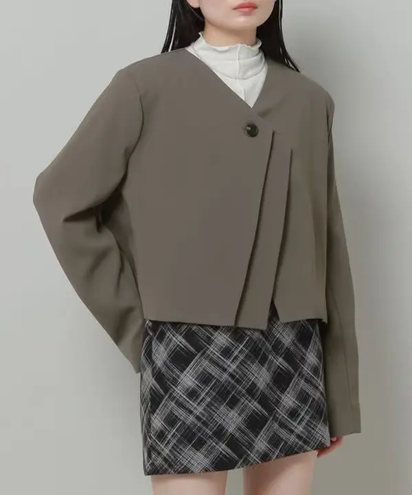 COLLARLESS CROP JACKET