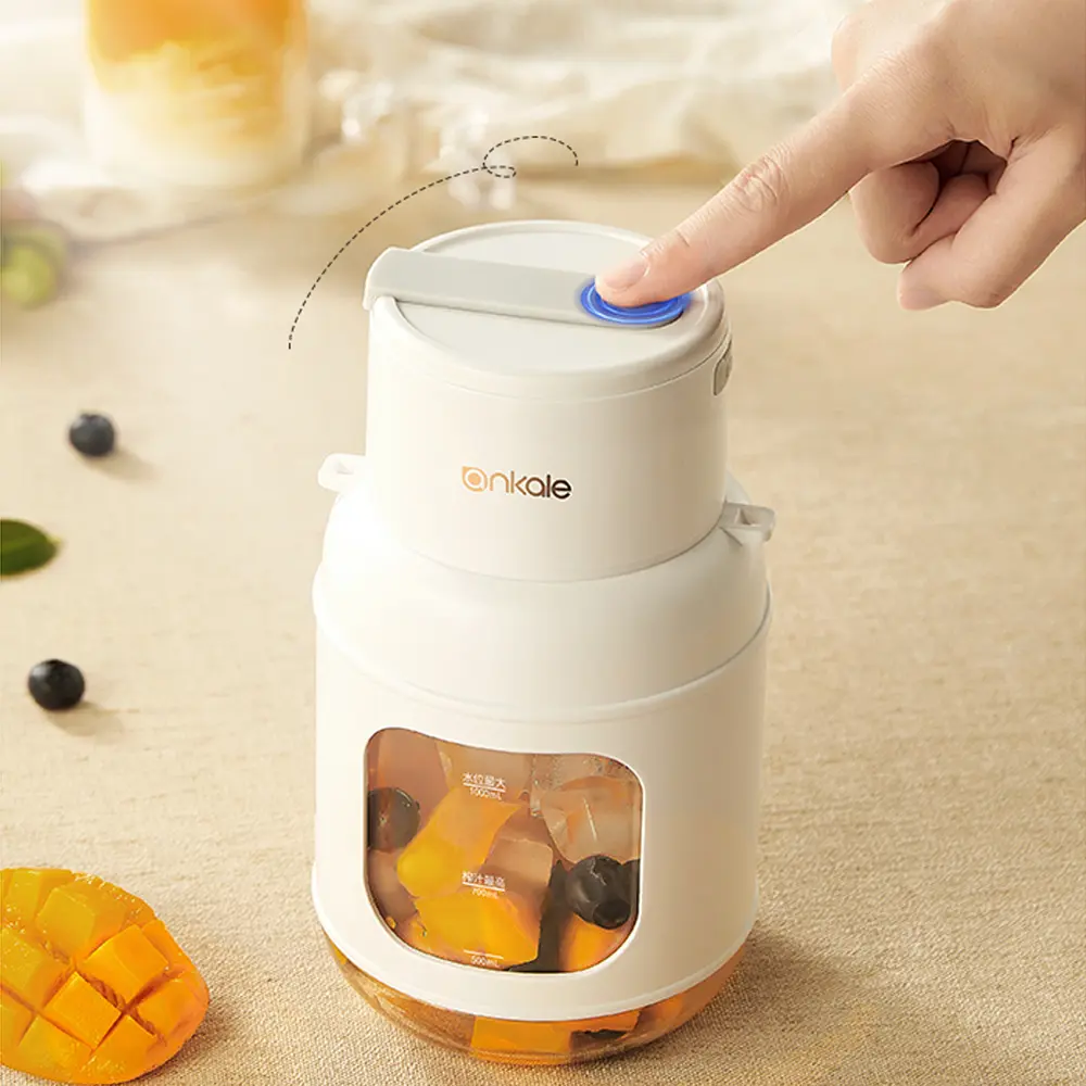 Portable Blender - USB Rechargeable Multifunctional Juice Blender, 700ML/1000ML Personal Smoothie Maker, Space-Saving Small Kitchen Utensil for On-the-Go Shakes, Fruits & Vegetables, Portable Blender For Shakes And Smoothies