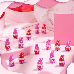 25/50 Pcs 3D Valentine's Day Gnomes Figure, Valentine's Day Mini Heart Gnomes Figurines Miniature Gnomes Figures to Hide and Seek Cute Tiny Red Pink Ornament Decorations for Valentine Wedding Party Gift, Decorative Figurines