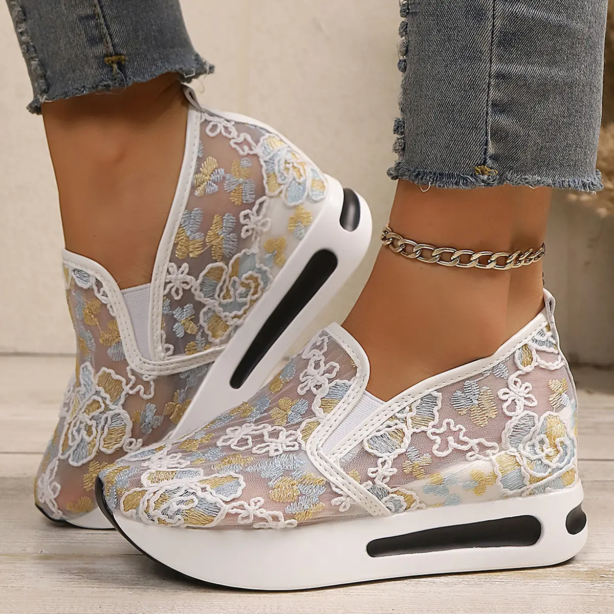 Women’s Low-Top Embroidered Mesh Plain Toe Casual Trainers - Multi-Size Design, Breathable Fabric, EVA Sole, All-Season Casual Athletic Footwear for Party Wear, Multi-Size Design Casual Trainers