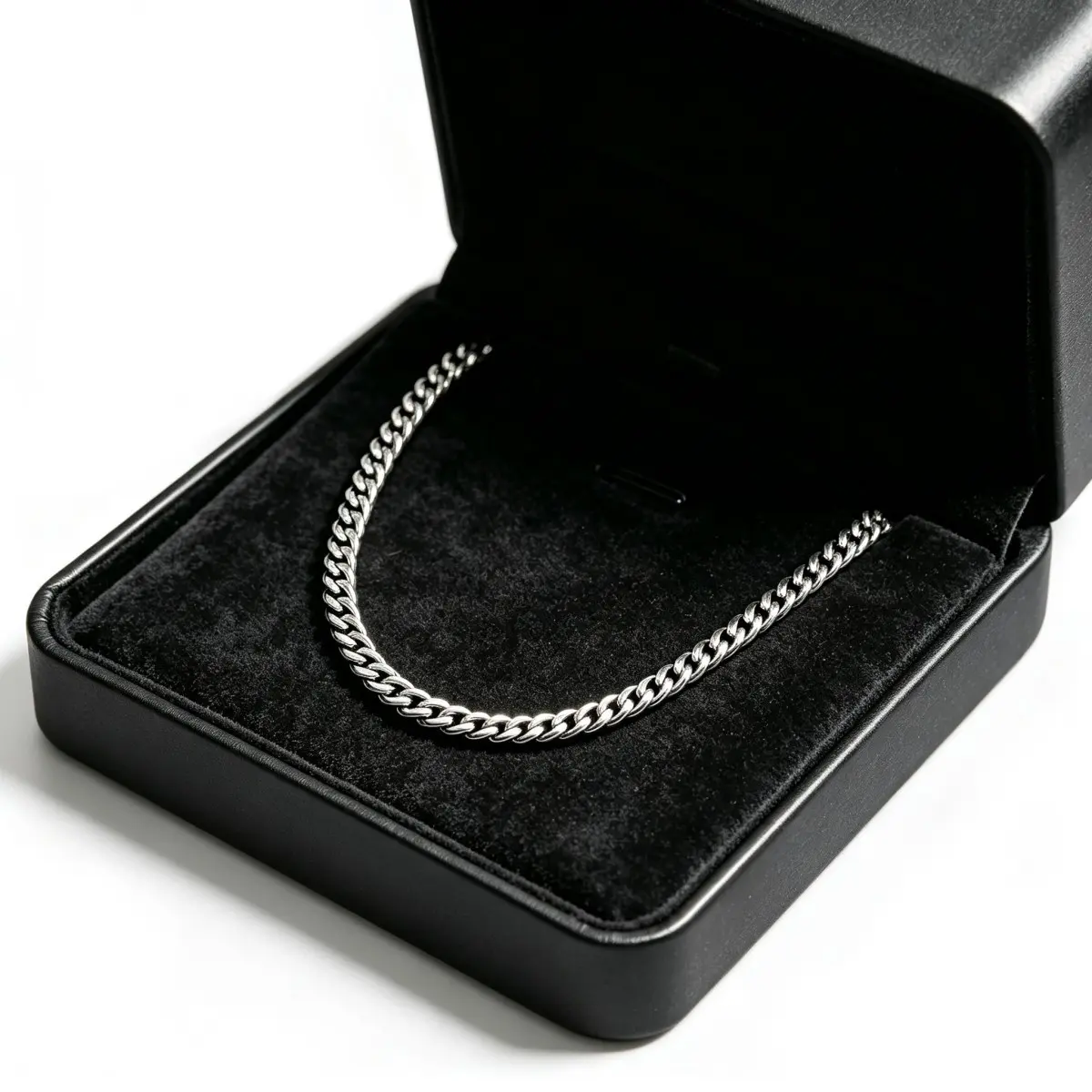 Men's Silver Cuban Curb Link Chain Necklace - Zinc Alloy Silver-Plated Durable Men's Accessories, Hip Hop Fashion Costume Jewelry Gift, Curb Links, Halloween Gift, Christmas Gift, No Gift Box, 24 Inches Long 0.3 Inches Wide