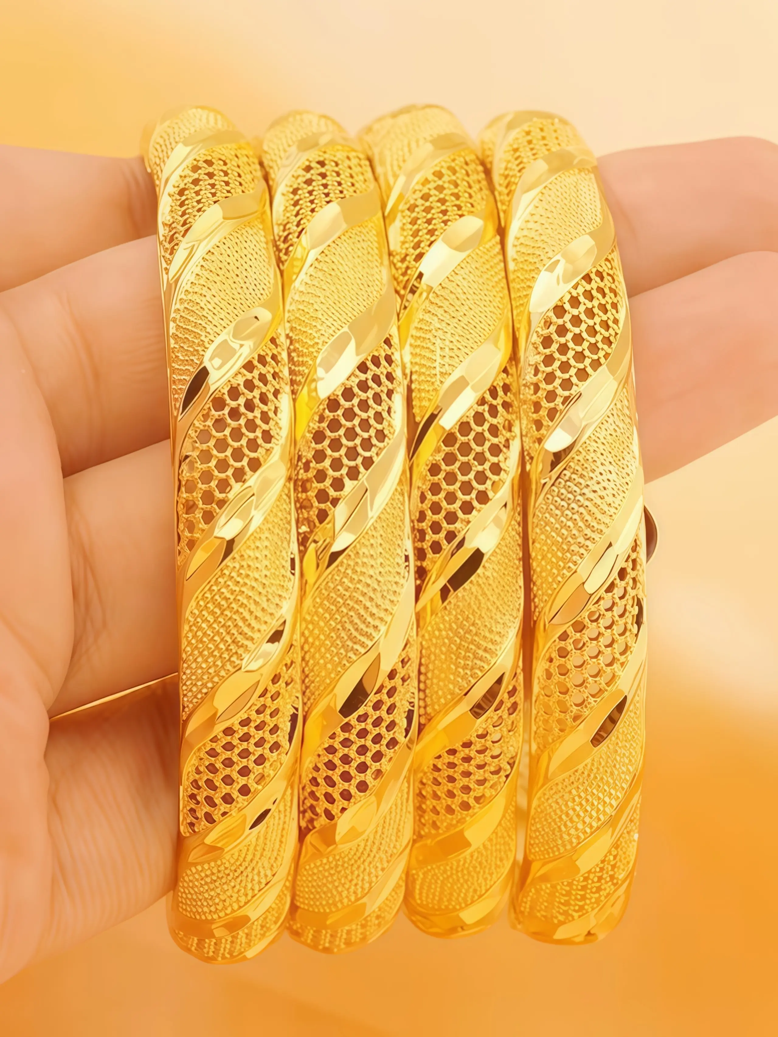 Twisted bracelet, tennis bracelets, copper plated 24K gold bracelets, Beautiful bracelets, women's weddings, gifts for girlfriends, Valentine's Day, Mother's Day, Trendy Bracelet, Fashion Wrist Jewelry, Trendy Bangle, Bracelets Bangles