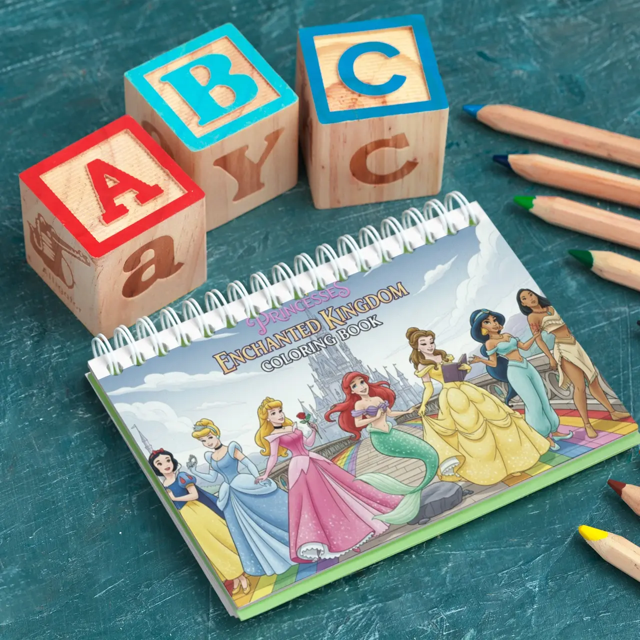 Princesses Enchanted Kingdom: Coloring Book