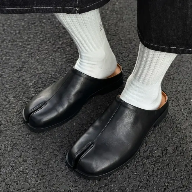 Men's Closed-Toe Half Slippers - Slip-On Rubber Ankle Clogs Mules with Split-Pig Toe, Vintage Retro Wide Fit, Flexible Anti-Slip Flat Sole for Casual Street Outdoor Walking, No, Leather, Round Toe