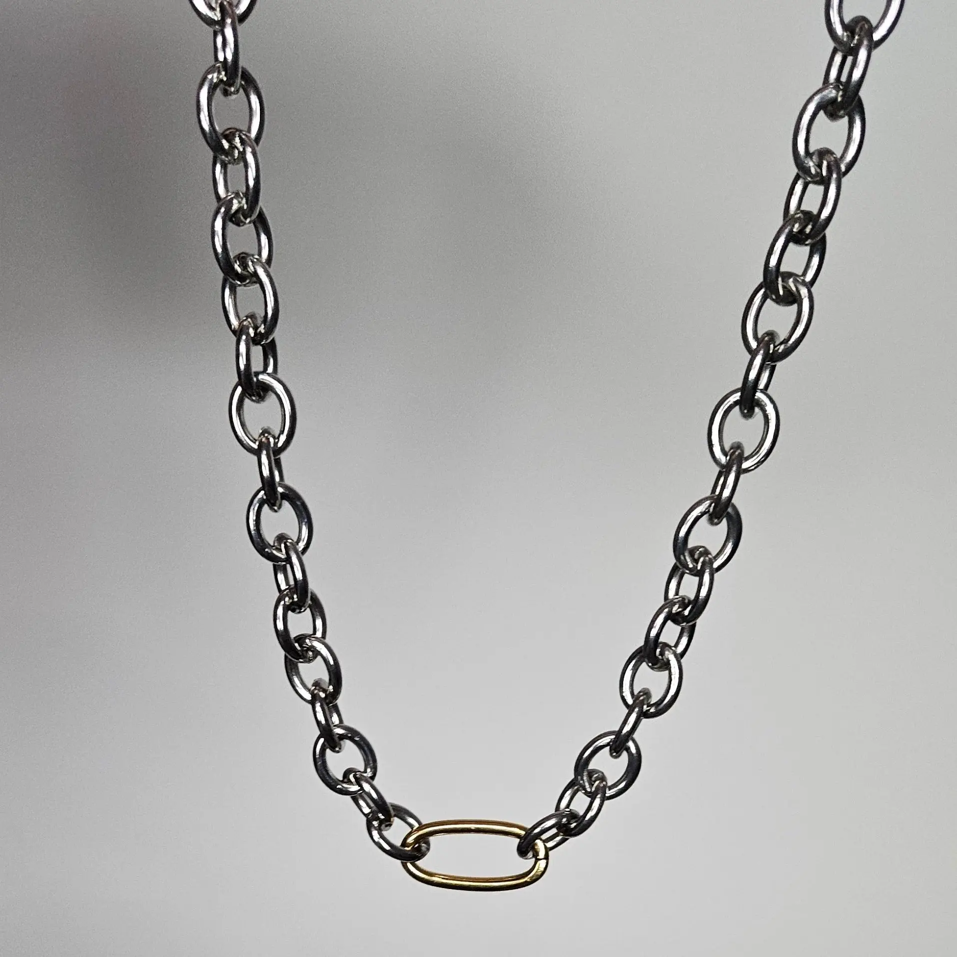 Collar UMA - Unique Design with No Strings Attached, Perfect for Any Occasion