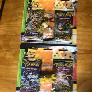 Evolving skies blister pack eraser exclusive Pokémon booster packs