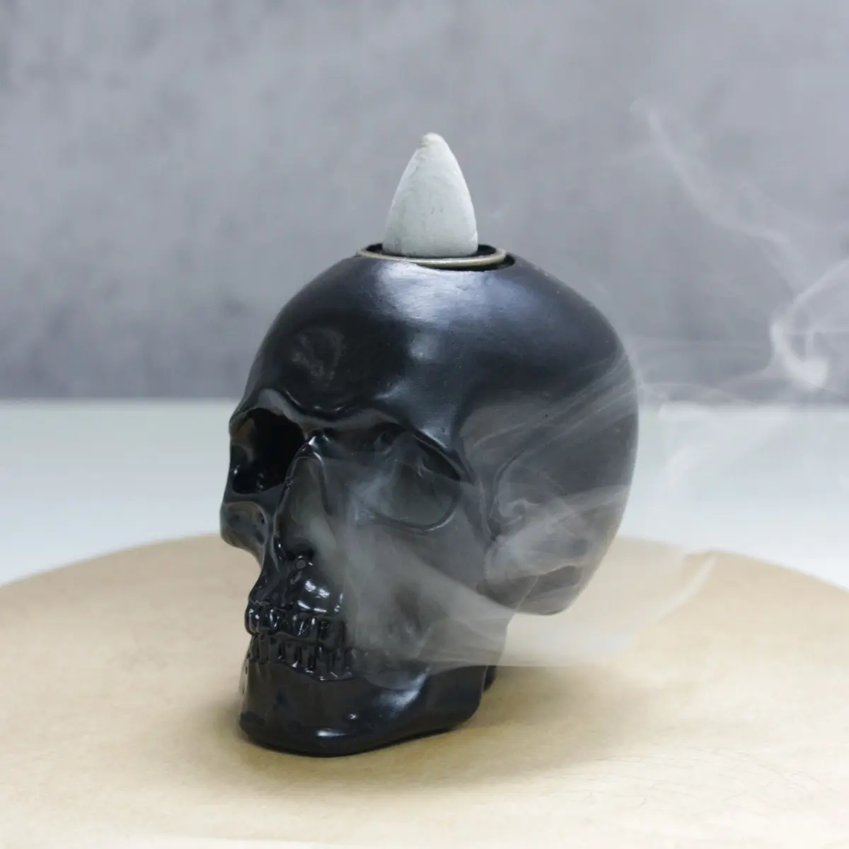 Resin Reversal Waterfall Incense Burner, Classic Style Aromatherapy Scent Diffuser with Cones, Aromatherapy Home Fragrances, Home Office Decor, Perfect Halloween Decoration