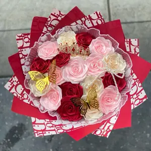 Ramo: Buchónsito-  Elegant Rose Bouquet with Gold Butterfly Accents and Pearl Detail in Red Gift Packaging