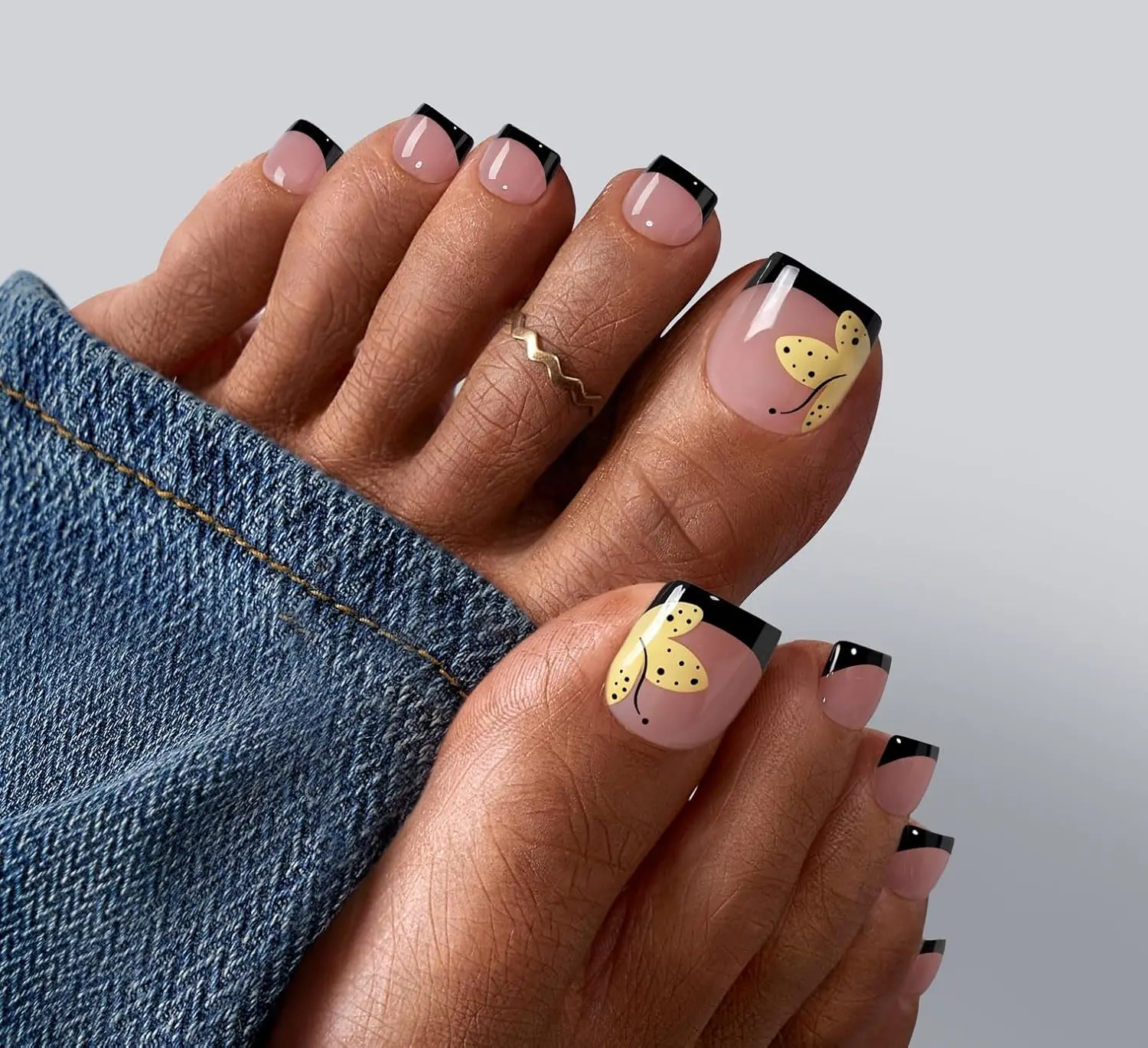 Press On Toenails Short - Weekend Ready Pedi, Easy-to-Apply Black French Tip Square Toe Nail Press Ons with Glue and Adhesive Tabs in 15 Sizes - 30 Toenails All-in-One KitGift.