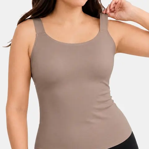 Live - Soft Intention In&Out Plus Size Cami with Built-in Bra, Tank Top with Bra Cami Tank Straps, Comfortable Fit, Summer Style, Minimalist Design Basic Womenswear