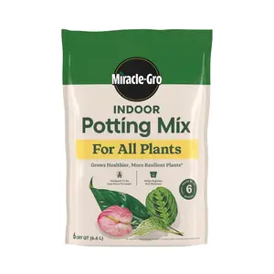 Miracle-Gro Indoor Potting Mix for All Plants - Sphagnum Peat Blend for Houseplants, Feeds up to 6 months, 6 qt