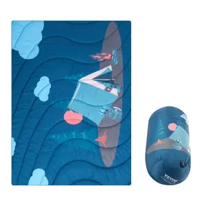 VEVOR Camping Blanket,  Large Warm Wearable Stadium Blanket, Waterproof & Windproof, Polyester Fiber, Flame Retardant, Great for Outdoors, Picnics, Hiking, Sports Events, Travel, 75" x 52", Printed