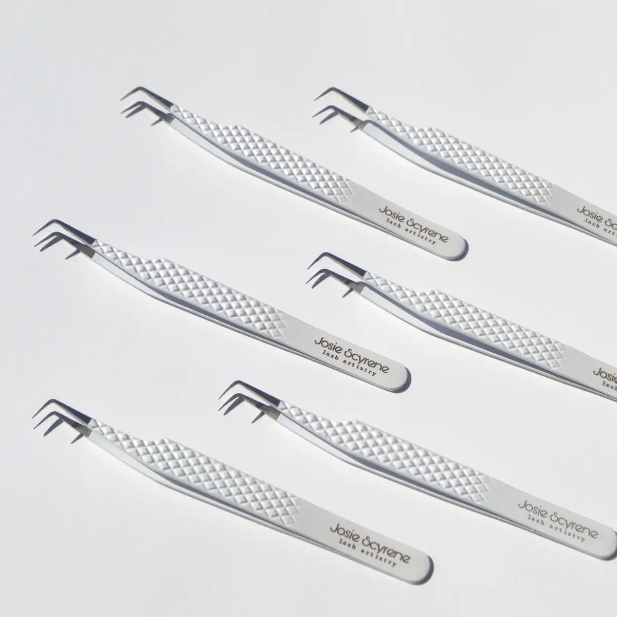 Famous 90 Tweezer — For Eyelash Extensions
