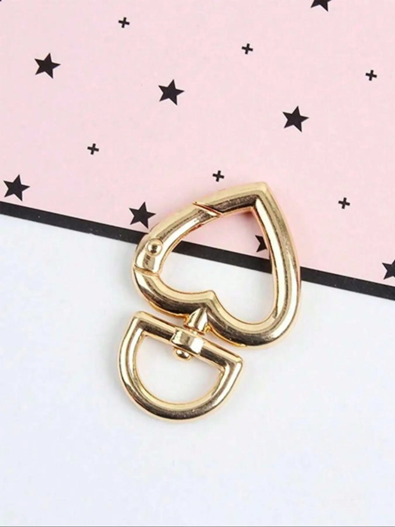 3pcs Heart Shaped Spring Buckle New Bag Hardware Decorative Hanging Pieces Keychain Ring Clips, Stylish Accessory for Bags & Luggage, Bag Charms, Bag Accessories