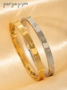 Plated Stainless Steel Cross Nail Chain Bracelet, Elegant Minimalist Bangle, Elegant Design for Women & Girls, Perfect for Casual & Special Occasions