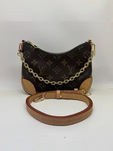 Pre-owned Louis Vuitton LV Classic Monogram Crossbody Bag with Gold Chain Strap and Adjustable Leather Strap for Everyday Use