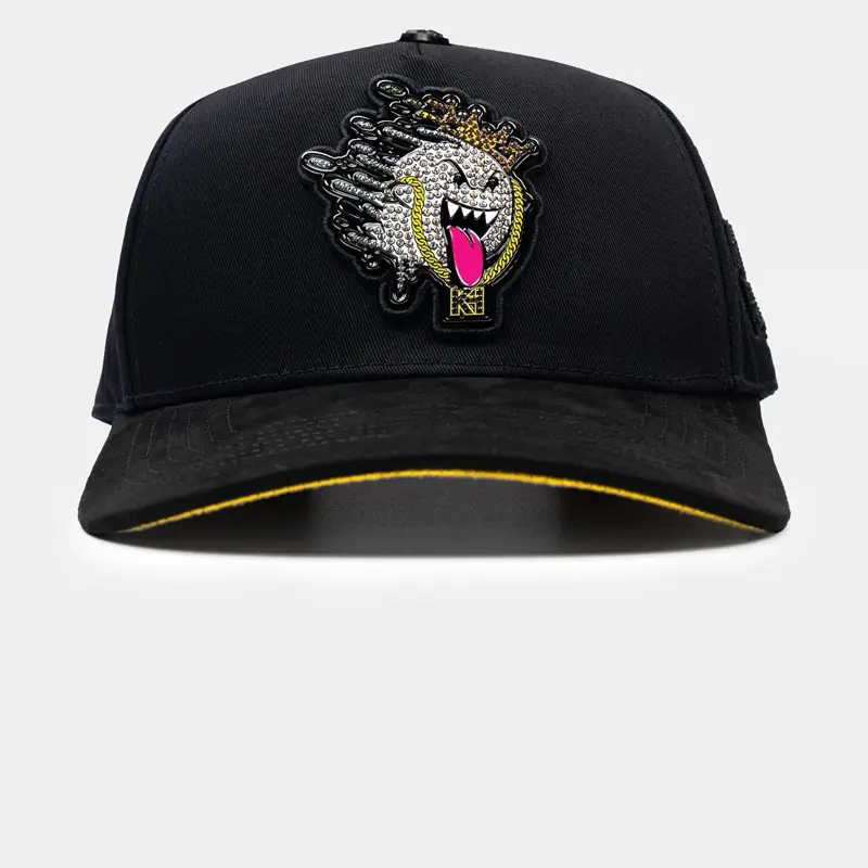 Bélico Boo Black Snapback Hat with Embroidered Crown and Chain Design for Men and Women