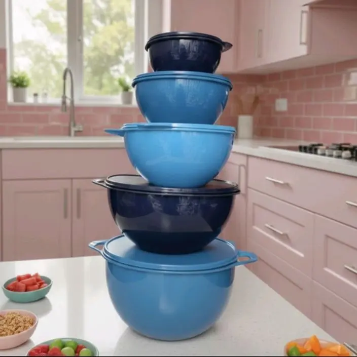 Set of 5 blue mixing bowls in different shades Set of 5 blue mixing bowls in different shades