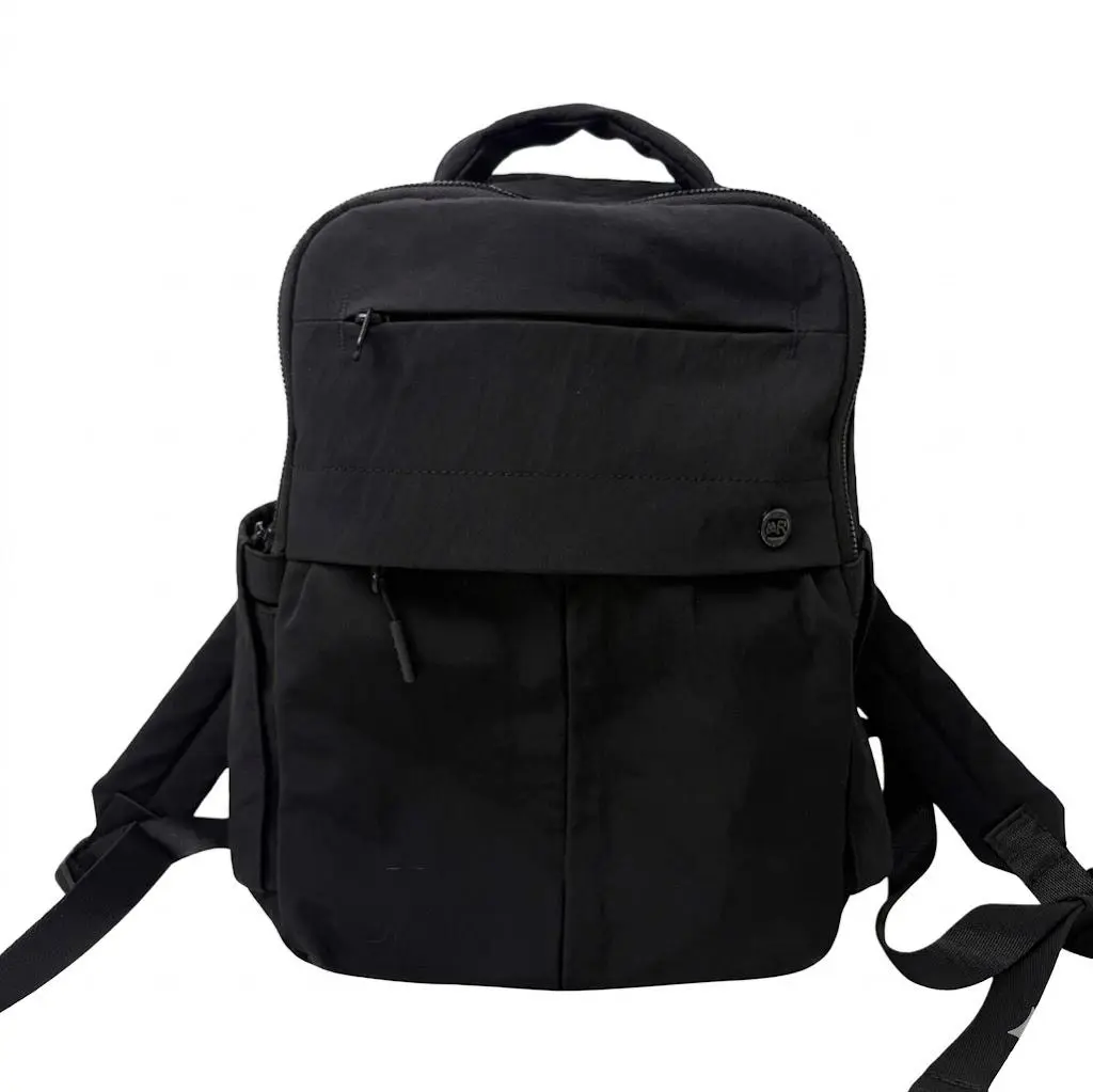 The I.R.I.S Mini: 2026s viral IT-bag. Ultra-lightweight, durable, and perfect for every daily move. Get the essential bag of the year.