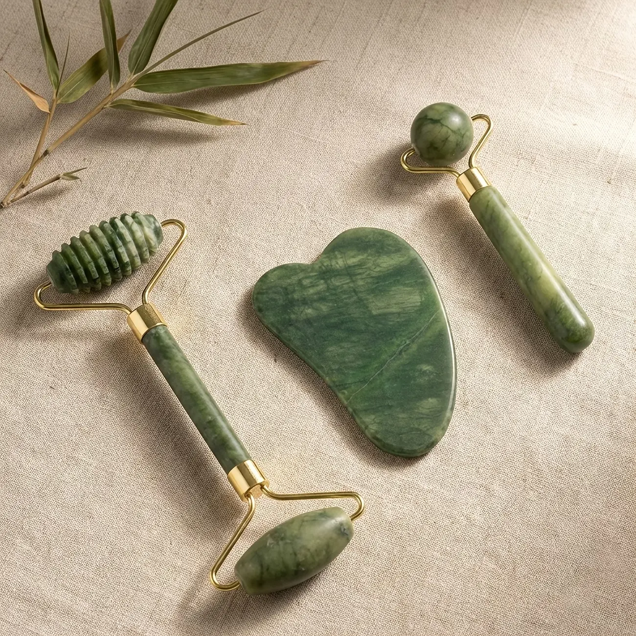3pcs Natural Jade Stone Roller-Gua Sha-Comb Set, Unscented Manual Beauty Tools for Face, Eye Massage & Body Care, Skincare Kit Promotes Circulation, Reduces Puffiness, Ideal Home Self-Care Gift (Home Supplies) summerwins