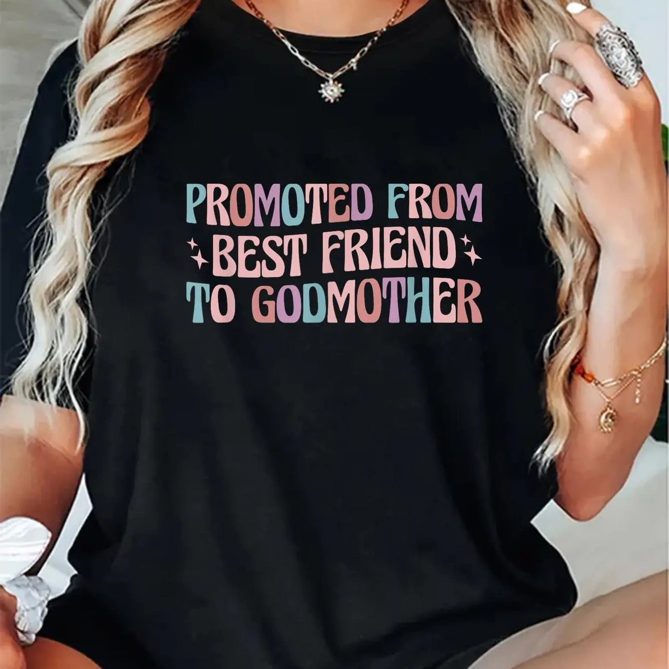 Women's 100% Cotton Graphic Short-Sleeve Round Neck T-Shirt - "Promoted from Best Friend to Godmother" Print, Black, Classic Fit, Everyday Streetwear, Wide Range of Sizes, All Seasons, Machine Washable, No-Pull, Vintage, Women's Gift
