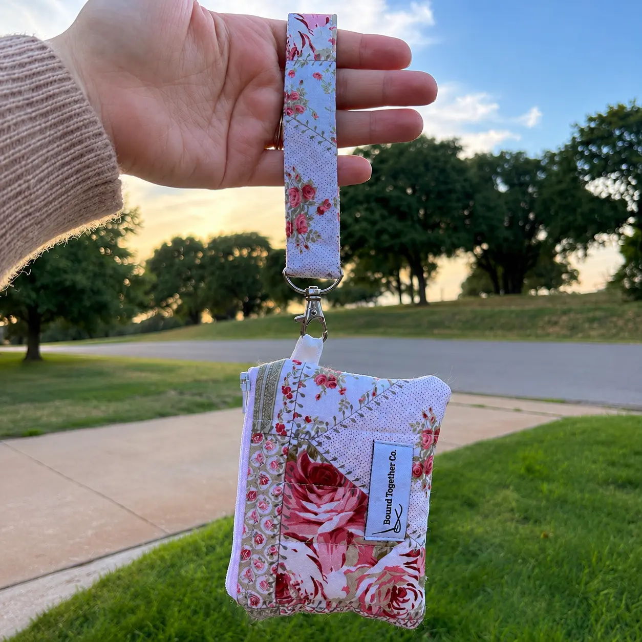 Vintage Rose Wristlet and Keychain Wallet