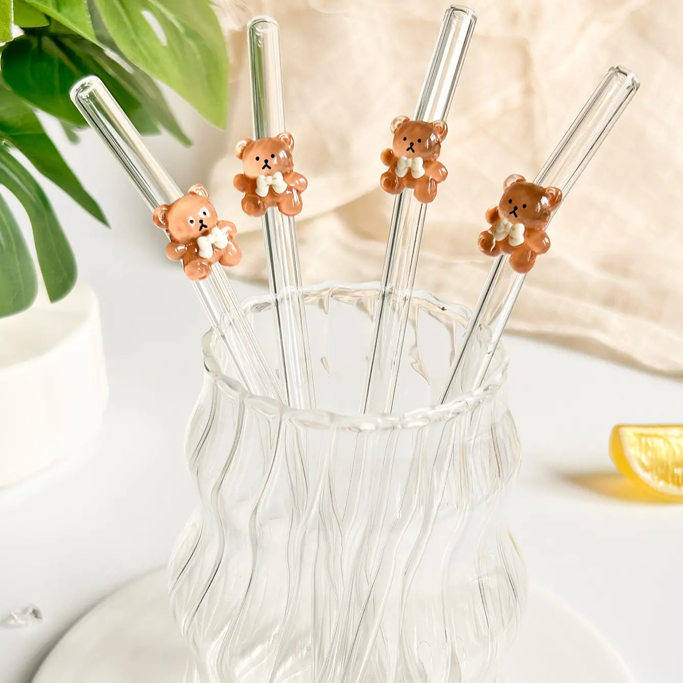 Cute Bear-Shaped Reusable Glass Straw, Drinking Straw, Clear & Bendable Design, Ideal for Cold Beverages, Perfect Gift for Girls, Durable Drinkware, Cute Straws