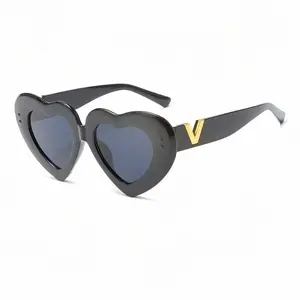 Love Sun Sunglasses - Fashionable Trendy Large Frame Glasses - Men's and Women's Personalized Sunglasses