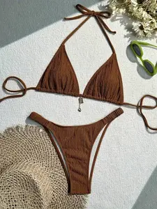 European and American Style Brown Crinkle Fabric Bikini Set – Adjustable Halter Tie with Front Charm Pendant Swimwear, Women's Sexy Summer Beach Vacation Two-Piece Swimsuit