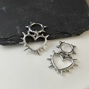 [Limited time event] Thorn heart earrings personality dark punk rock hip-hop hot girl earrings