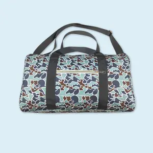 Adult camouflage print weekend duffle bag travel duffle bag large capacity bag