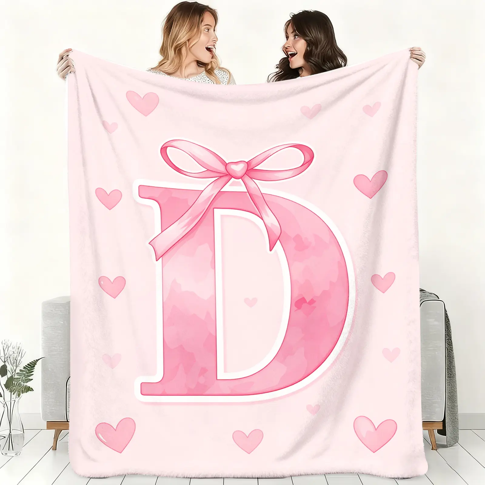 Letter Throw Blanket, 1 Piece Soft Warm Flannel Personalized A - Z Monogram Blanket, Pink Bow Love Heart Design, Lightweight Portable Travel Blanket for Car Couch Dorm, Cute Custom Gift for Her Girlfriend, Girly Decor ﻿ cozy holiday