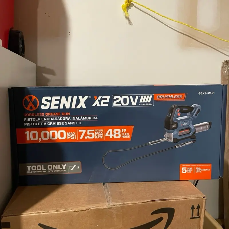 Senix Cordless Grease Gun 20V Lithium-Ion 10000 PSI 75 Max Torque 48 Hose Tool Only