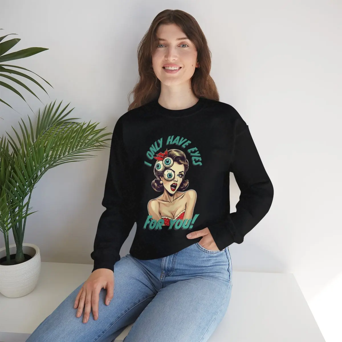 I Only Have Eyes for You Zombie Pinup Sweater – Retro 1950s Horror Pinup Halloween Rockabilly Unisex Heavy Blend™ Crewneck Sweatshirt