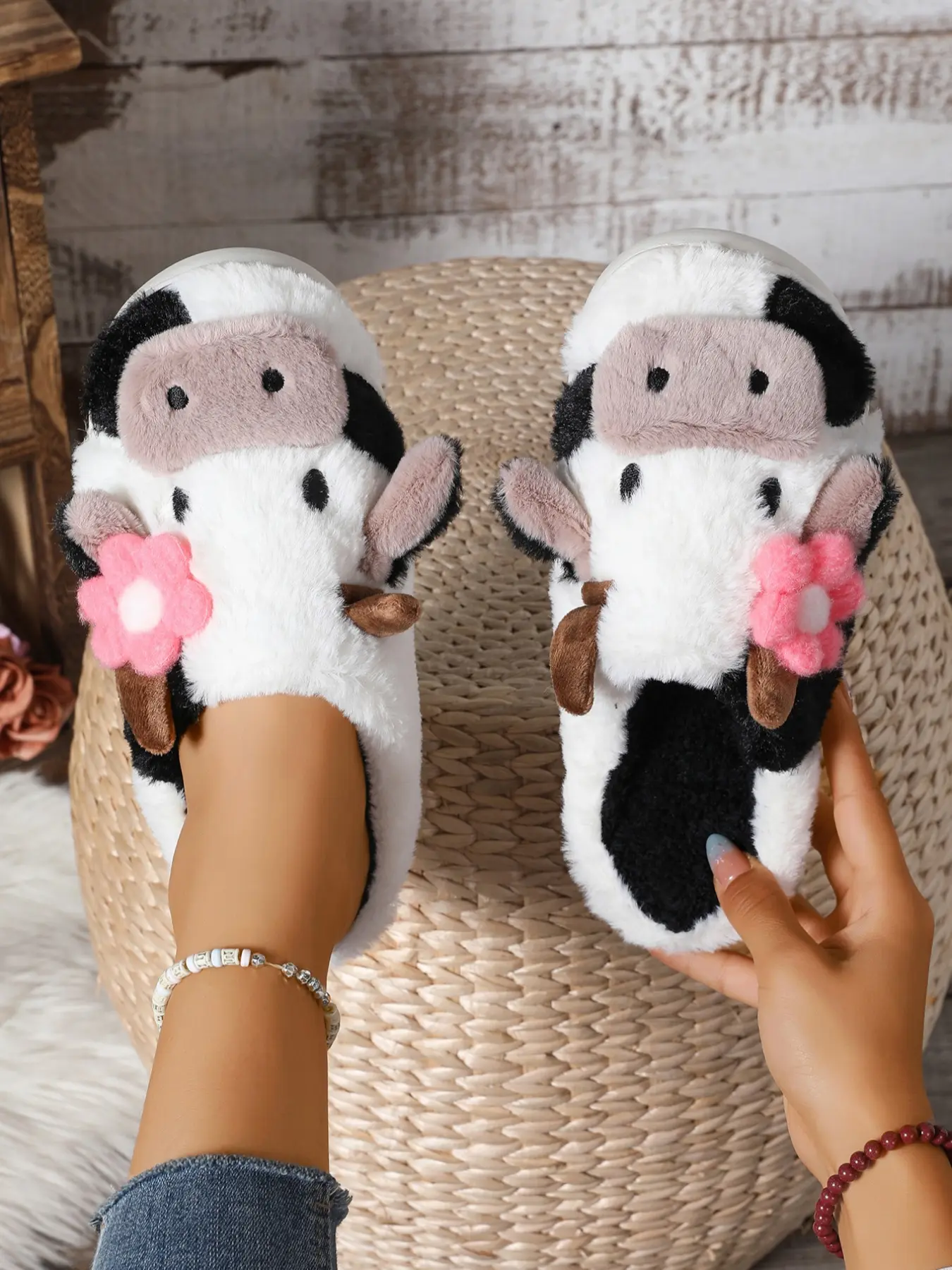 Women's New Fashion Cartoon Cow Head Indoor Outdoor Cotton Slip ons Slippers, Plush Home Shoes, Winter Casual Warm Household Footwear