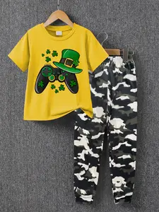Boys' Summer Casual Cool Saint Patrick's Day Set, Lucky Clover Print Short Sleeve T-Shirt + Camo Sweatpants, Boy Clothing Gift