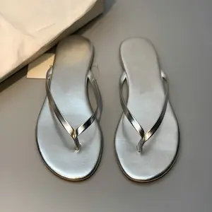 2026 Summer Niche Versatile French Style Flip-Flops Casual Beach Shoes Flat Sandals for Women