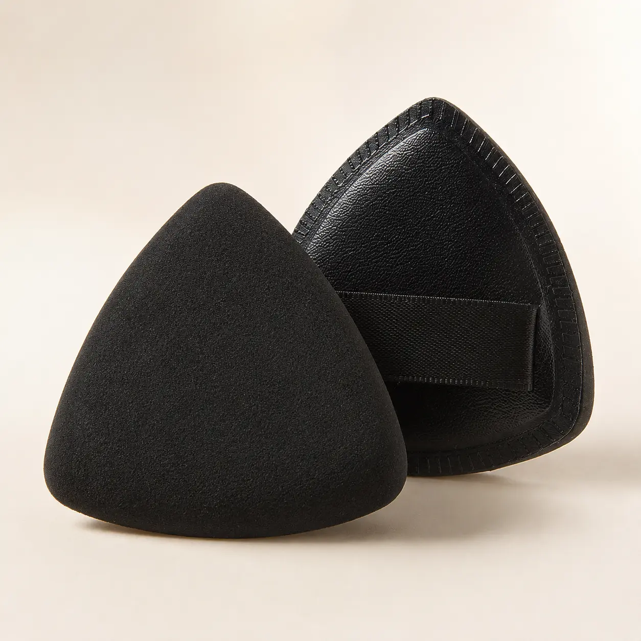1PC Black Triangle Makeup Puff, Dual-Sided Soft Sponge Applicator with Finger Strap, Wet & Dry Foundation Blending Tool for Under Eyes, Nose, Face Makeup & Daily Touch-Ups
