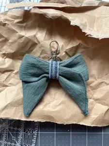 ️ 🗝️ Fabric Bow Keychain - Green