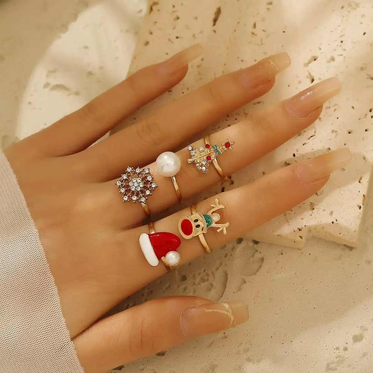5-piece set of rhinestone snowflake Christmas tree Santa Claus rings, cute adjustable knuckle rings for women, New Year's jewelry, 2026 niche cute rings, rhinestone accessories, great holiday gifts, Christmas-themed jewelry