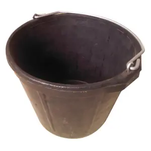Master Rancher MR8QR-BUCK-BLK 8 Quart Rubber Bucket