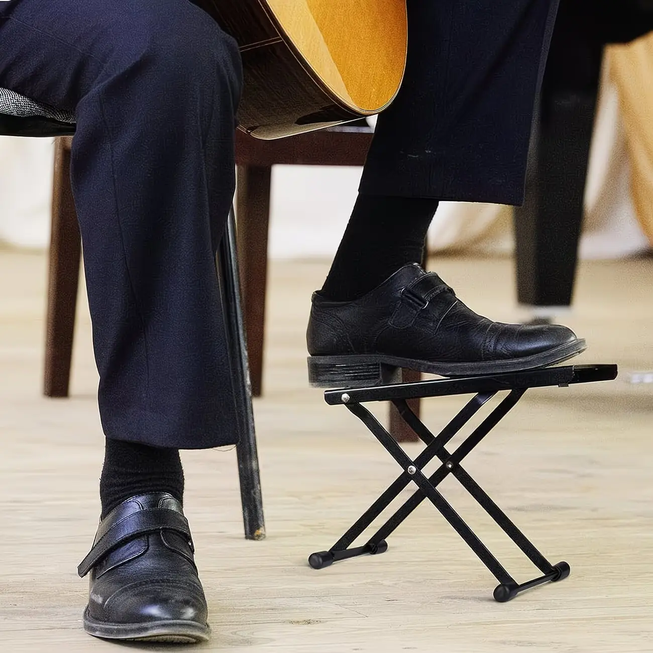 Adjustable Height Guitar Footrest and Stool, Ergonomic Folding, Stable and Comfortable Design, Non-Slip Surface, Perfect for Instrument Playing, Ideal for Guitar Players, Musical Accessories