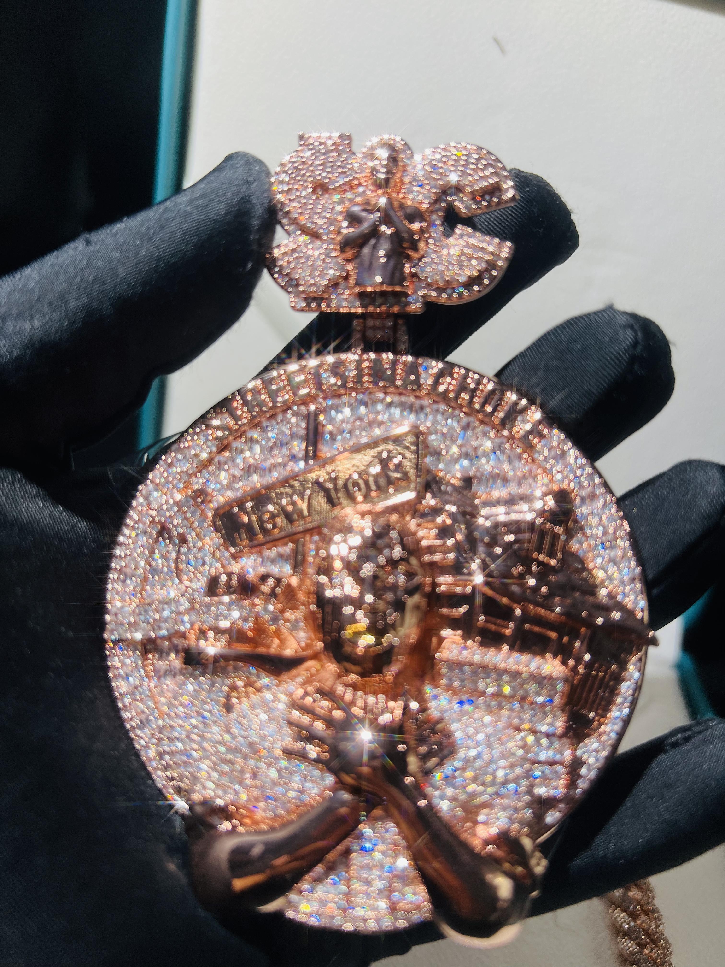 Custom 3D character design ice diamond pendant with claw setting craftsmanship, icy luxury, 18K gold-plated hip-hop style full crystal D VVS, unisex party accessory