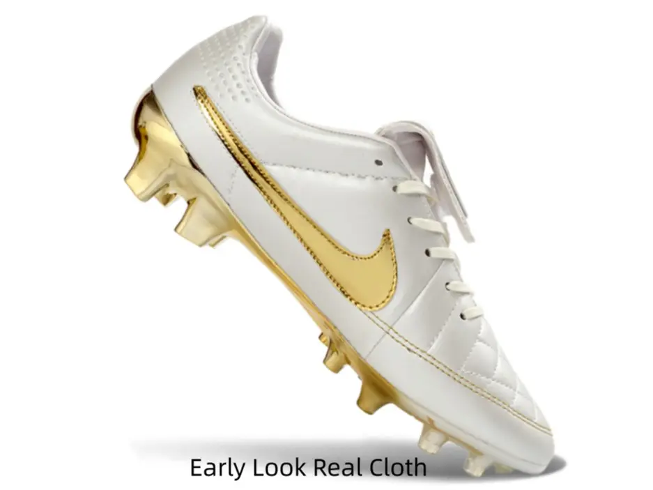 This clean white gold colorway is a timeless classic for all soccer players