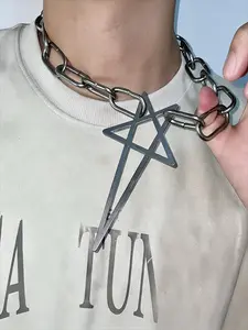 1 Piece of Hip-hop Trend Exaggerated Hollow Star Pendant Necklace for Men and Women, Chain Link Necklace, Simple Party Personality Street Style Necklace, Fashion Necklace