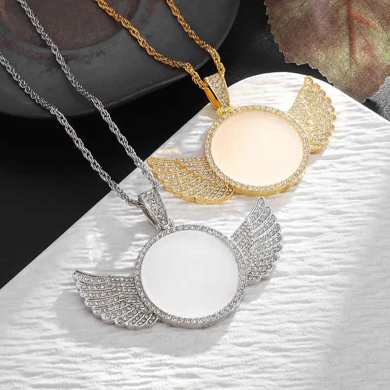 Personalized Photo Pendant Gifts for Women Men - 14K gold-plated Necklace for Hip Hop Jewelry Lovers，Personalized Memorial Gifts，Custom Necklace Picture Necklace Memory Pendant with Chain Hypoallergenic Brass Gift for Her/His